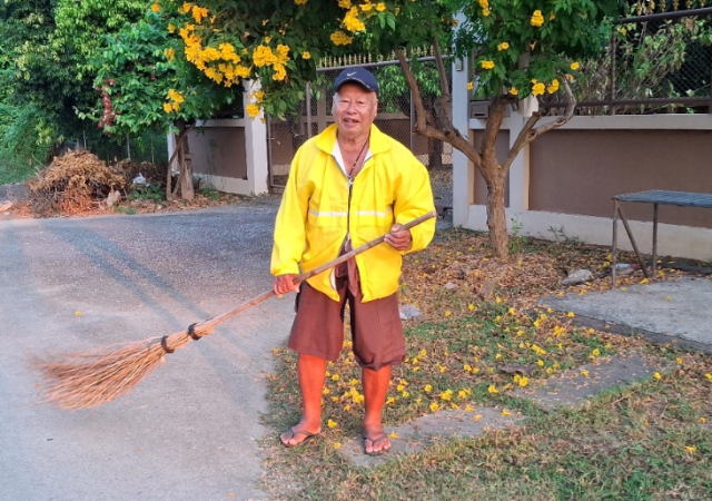 เรื่องเล่าจากหัวใจ: แสงสว่างเล็ก ๆ ของ "ตาทอง"