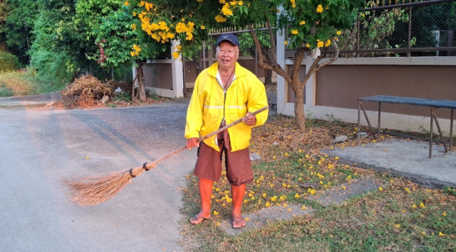 เรื่องเล่าจากหัวใจ: แสงสว่างเล็ก ๆ ของ "ตาทอง"