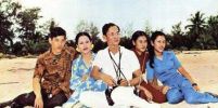 เปิดภาพหาชมยาก... พระบรมฉายาลักษณ์ ในหลวง ร.9 พระราชินี พระราชโอรส พระราชธิดา ในพระราชอิริยาบถแสนอบอุ่น ประทับใจ