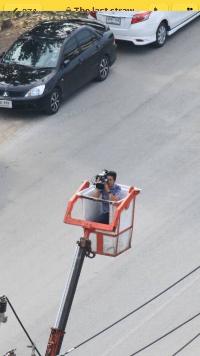 ใกล้ปีใหม่แล้ว..ตำรวจทหารนับพันนาย บุกประชิดรั้ววัดพระธรรมกาย...เพื่ออะไร กันแน่ ?