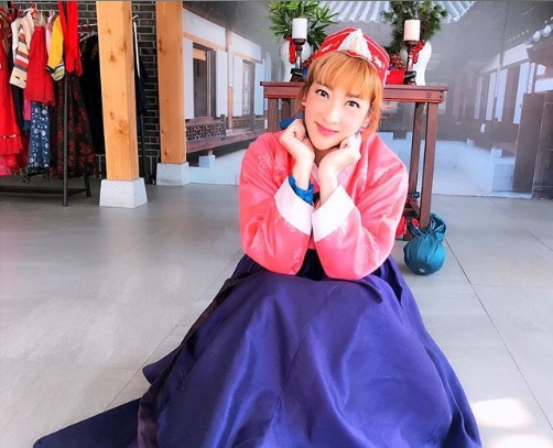 นักแสดงสาว " เฟี้ยวฟ้าว" ยกที่ดินส่วนตัวให้ชาวบ้านทำกิน