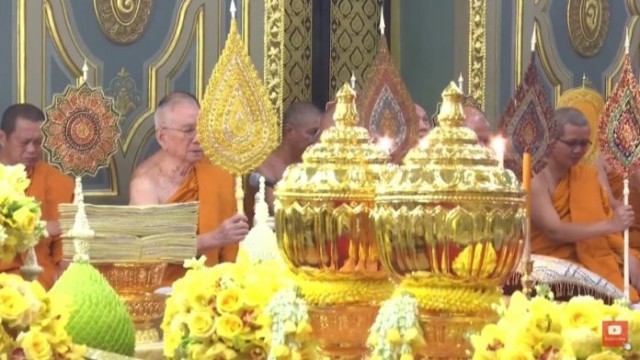 ประมวลภาพ“ในหลวงร.10” ทรงบรรจุพระบรมราชสรีรางคารที่ฐานพุทธบัลลังก์พระพุทธอังคีรส วัดราชบพิธ