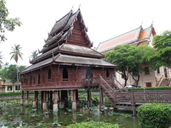 ทำไม ? ต้องสร้างโบสถ์พระไตรปิฎก วัดพระธรรมกาย จ.ปทุมธานี ทั้งที่มีโบสถ์อยู่แล้ว ?