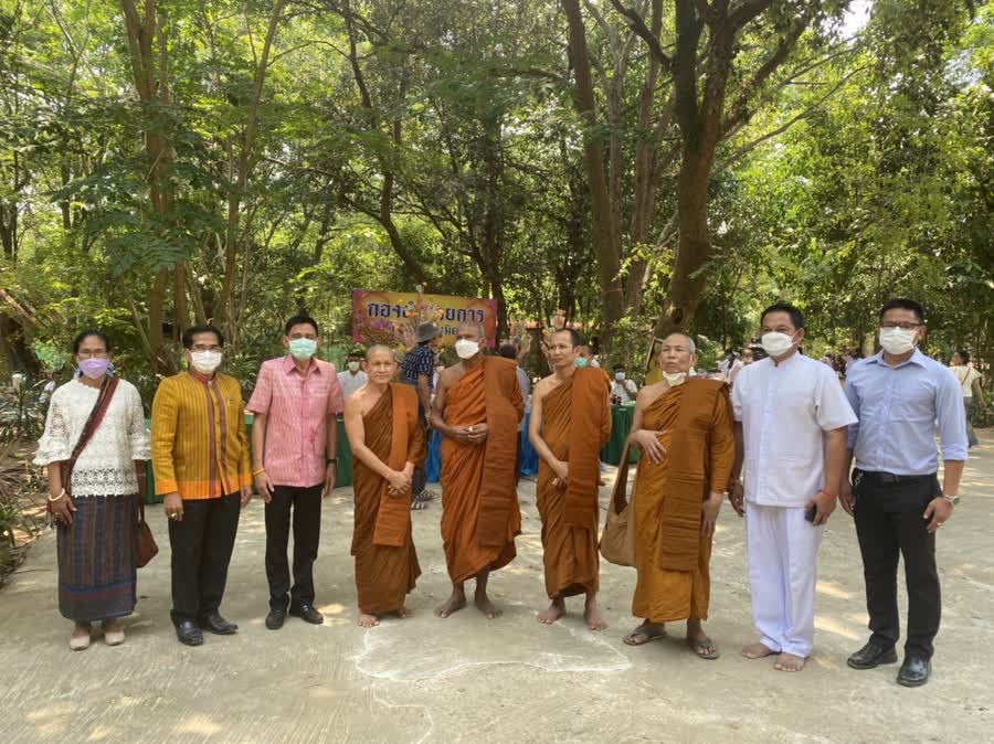 จังหวัดสุรินทร์ สรงน้ำหลวงพ่อหยกขาว และตอกเสาเข็มอุโบสถวัดป่าสมานมิตร