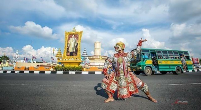 ชาวเน็ตแห่ชื่นชมเพียบ!! ชุดภาพ ‘หนุมาน’ ตะลุยเที่ยวลพบุรี ช่วยโปรโมทการท่องเที่ยว