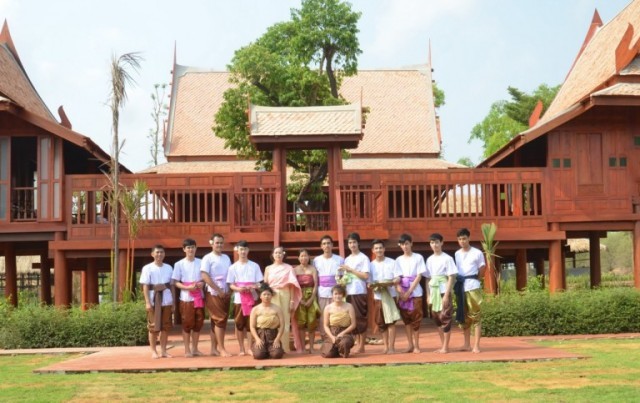นักธุรกิจใหญ่เมืองกาญฯ ทุ่ม 200 ล้าน เนรมิตที่ดินเป็นเมืองโบราณ