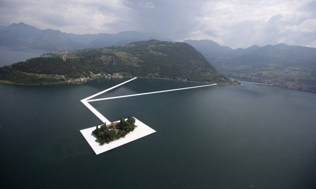 Floating Piers บนทะเลสาบอิตาลี