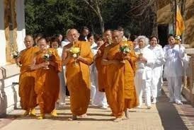 ประทักษิณาวัตรในสมัยพุทธกาลคืออะไร  ทำไม? ต้องเวียนประทักษิณ เวียนแล้วได้อะไร