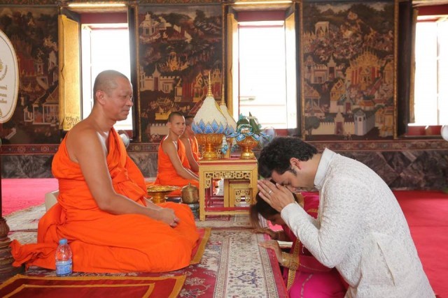Himanshu Soni  พระเอกซีรีส์ ‘พระพุทธเจ้า’ มาทำบุญที่วัดสระเกศ (รวมภาพ)