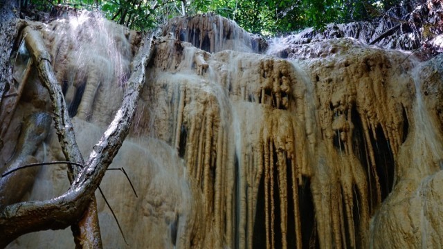 ‘น้ำตกน้ำผุด’ หินงอกหินย้อยสวยงาม แหล่งท่องเที่ยวแห่งใหม่ จ.พัทลุง