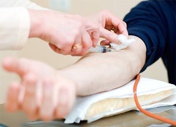 ทำไมเราถึงจำเป็นต้องตรวจเลือดเมื่อแอดมิดในโรงพยาบาล
