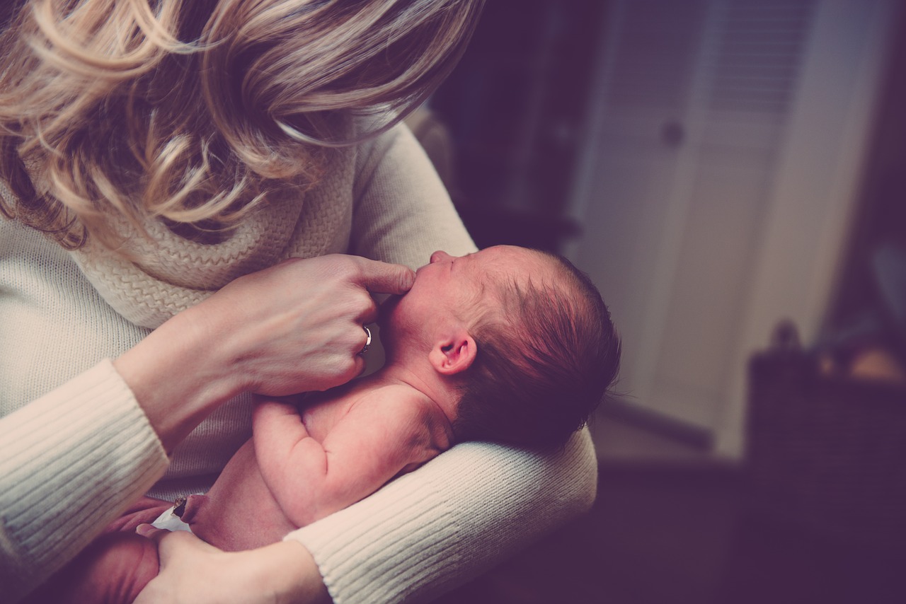 หญิงบราซิลคลอดทารกคนแรกของโลกจากมดลูกผู้บริจาคที่เสียชีวิต