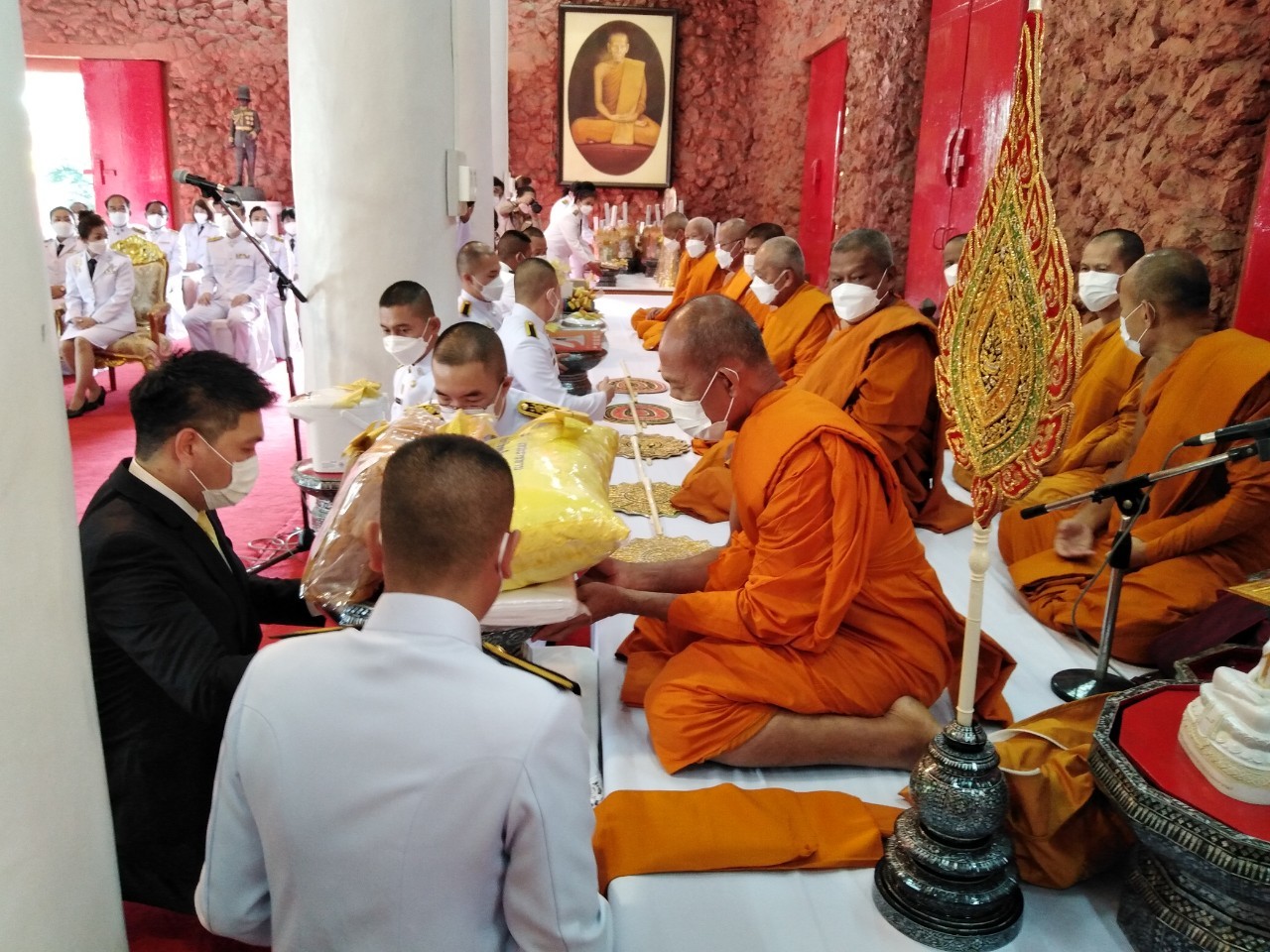 พศจ.ลพบุรี ร่วมพิธีถวายผ้าพระกฐินพระราชทาน วัดสิริจันทรนิมิตรวรวิหาร