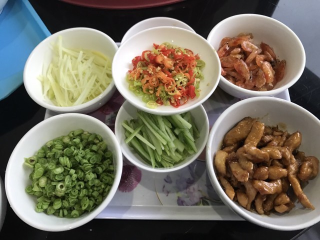 ข้าวคลุกกะปิกับหมูฮ้อง หมูนุ่ม รสหวานเค็ม พอดีคำ