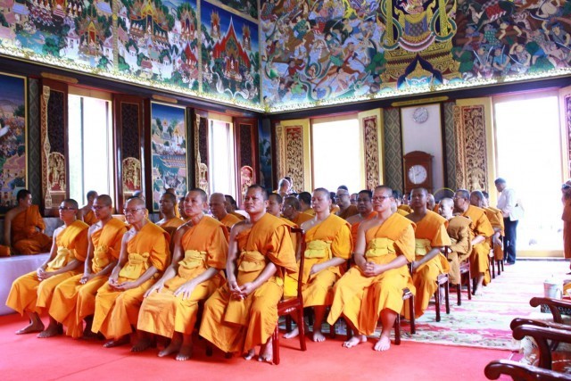 เจ้าคณะจังหวัดปทุมธานี ประธานพิธีมอบตราตั้งและวุฒิบัตร คณะสงฆ์ปทุมธานี