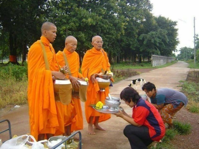 ความหมาย"บุญบิณฑบาต"กิจวัตรพระภิกษุสามเณรในพระพุทธศาสนา