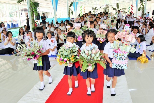 ชมภาพน่ารัก ๆ ของ “กฐินสัมฤทธิ์” กฐินเด็ก ตัวเล็ก แต่หัวใจยิ่งใหญ่