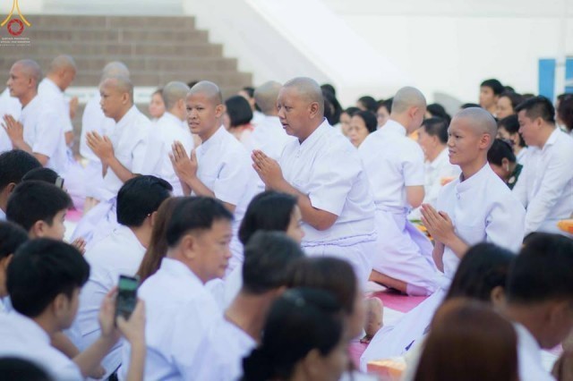 พิธีบรรพชาอุปสมบทหมู่ธทย.ระดับอุดมศึกษารุ่น44และรุ่นIDOP Winter 2 ณ วัดพระธรรมกาย