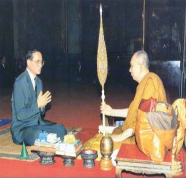 "ปุจฉา วิสัชนาธรรม "ในหลวงทรงถามธรรมะกับพระเกจิสุปฎิปันโน 5 รูป