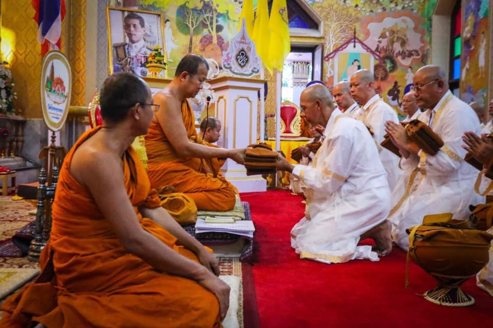 วัดไทยพุทธคยา จัดพิธีบรรพชาอุปสมบท เฉลิมพระเกียรติ