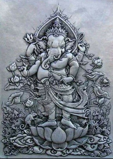 เลือกช่างดุนโลหะ รับรางวัล “ทายาทช่างศิลปหัตถกรรมปี 61“ !!!