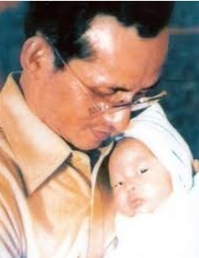 "ทูลกระหม่อมปู่คือแรงบันดาลใจให้ช่วยเหลือผู้ด้อยโอกาส"พระดำรัสของพระองค์ภา พระราชนัดดา ในพระเจ้าอยู่หัวในพระบรมโกศ