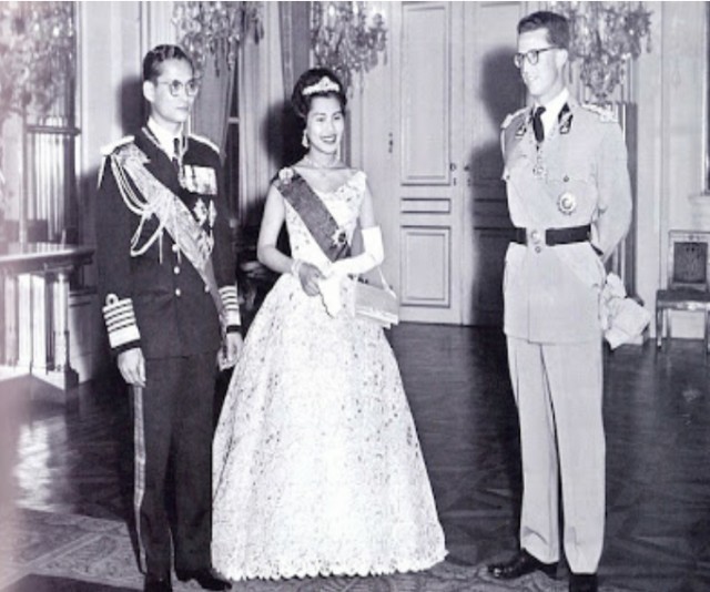 เมื่อกษัตริย์โบดวง ทรงสนทนากับ ‘พระเจ้าอยู่หัวในพระบรมโกศ’ ท่านตรัสอะไร ?