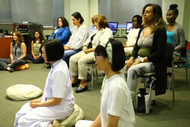 Union County college , New Jersey, USA จัดงานประจำปี!!พอจ.และจนท.วัดพุทธนิวเจอร์ซี เปิดห้องทำสมาธิ