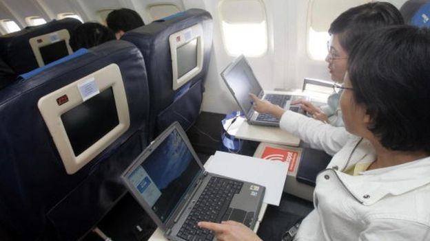 สหรัฐฯ เตรียมเลิกกฎแบนแล็ปท็อปบนเครื่องบิน แต่เข้มงวดมาตรการตรวจค้นแทน
