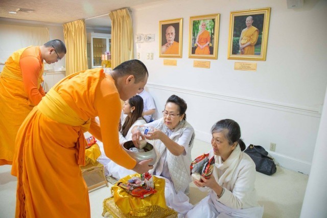 คณะสงฆ์และชาวพุทธวัดพระธรรมกาย ดี.ซี. สหรัฐอเมริกา ร่วมจัดกิจกรรมงานบุญวันอาทิตย์