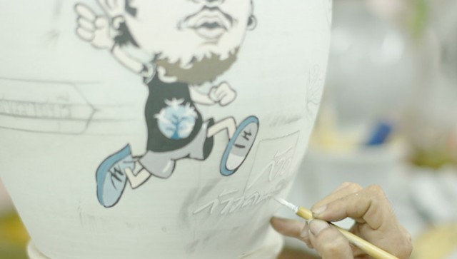 โรงโอ่งราชบุรี ผลิตโอ่ง “ตูน บอดี้สแลม” เผยยอดบริจาคในจังหวัด 7 ล้านบาทแล้ว