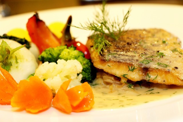 รู้ไว้ไม่เฉิ่ม! ‘มารยาทบนโต๊ะอาหาร’ ดินเนอร์หรูแบบไฮโซเซเลบ