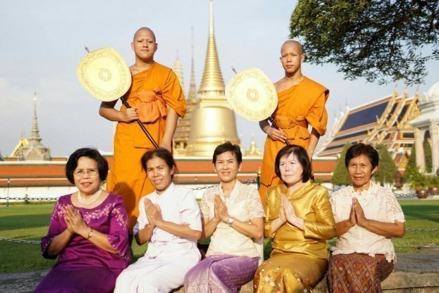 ๑๙ พ.ค. พิธีทรงตั้งเปรียญธรรม ๙ ประโยคและเปรียญธรรม ๖ ประโยค ณ วัดพระแก้ว