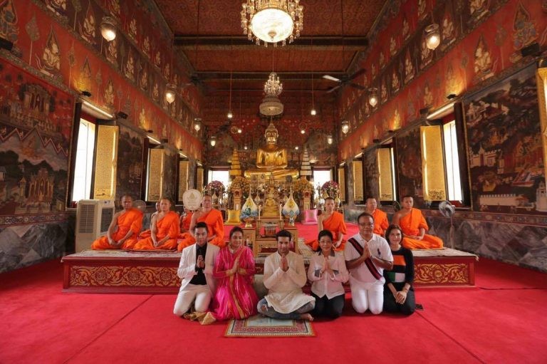 Himanshu Soni  พระเอกซีรีส์ ‘พระพุทธเจ้า’ มาทำบุญที่วัดสระเกศ (รวมภาพ)