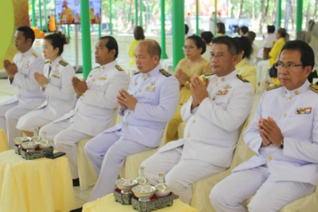 วัดพระธรรมกาย จัดพิธีย่ำฆ้อง กลอง ระฆัง ถวายพระพรชัยมงคล