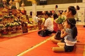เวียนเทียนวันวิสาขบูชาอย่างไรได้บุญมาก