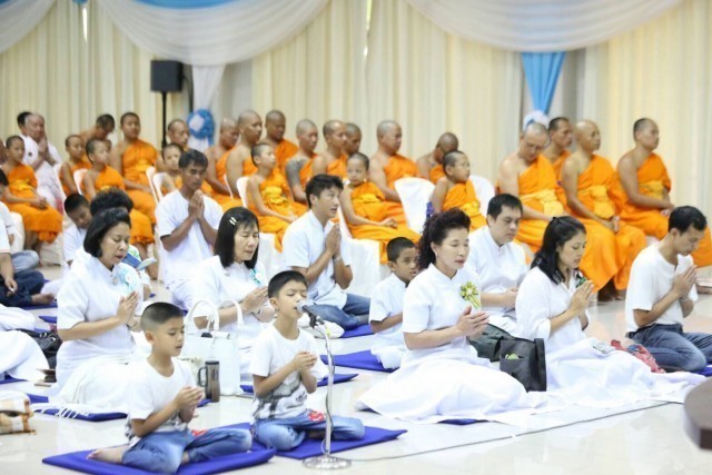 อัศจรรย์! ศิษย์รุ่นจิ๋ว วัดพระธรรมกาย 2 พี่น้องอายุ 6,8 ขวบ นำสวดธัมมจักกัปปวัตตนสูตร ปากเปล่าคล่องปรื๋อ