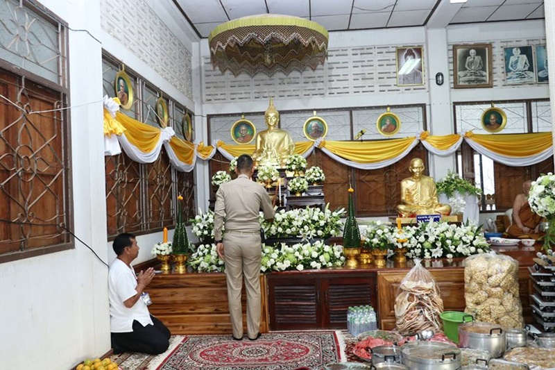 ผบ.มทบ.28 ร่วมกับ จ.เลย ร่วมงานบุญประจำปี 2562 ตักบาตรพระภิกษุสงฆ์จำนวน 300 รูป