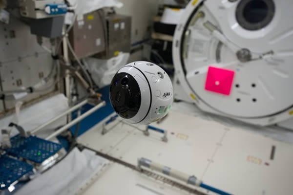 Int-Ball โดรนตาคู่ดวงโตๆ หนึ่งในสมาชิกสุดแสนน่ารัก บนสถานีอวกาศนานาชาติ