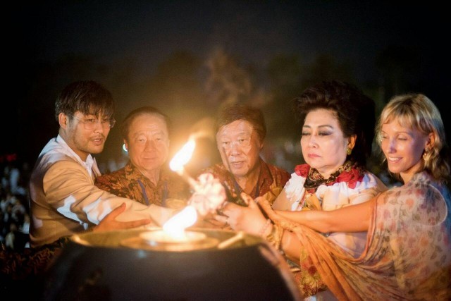 ชาวพุทธทั่วอินโดนีเซียร่วมฉลองวันวิสาขบูชา ณ พระเจดีย์บรมพุทโธ ประเทศอินโดนีเซีย