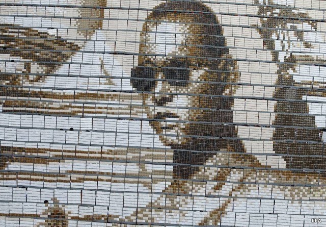 สุดยอด! คณะนร.อัสสัมชัญกว่า 1,000 คน แปรอักษรภาพพระบรมสาทิสลักษณ์พระบาทสมเด็จพระปรมินทรมหาภูมิพลอดุลยเดช