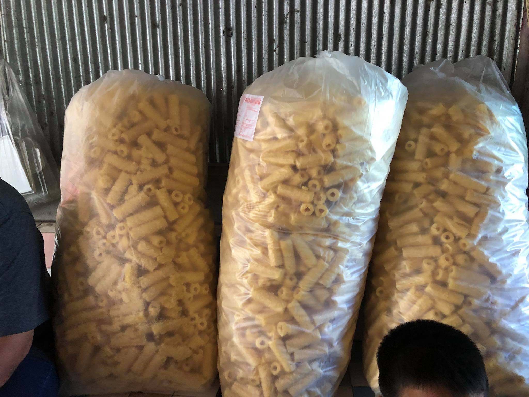 หนูน้อยวัย 13 สู้ชีวิต ขี่จักรยานช่วยยายขายของ ไม่อายทำกิน