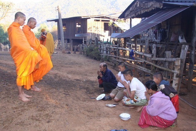สมภาร (สม-ภาระ) : ผู้รับภาระของวัด และพระศาสนา