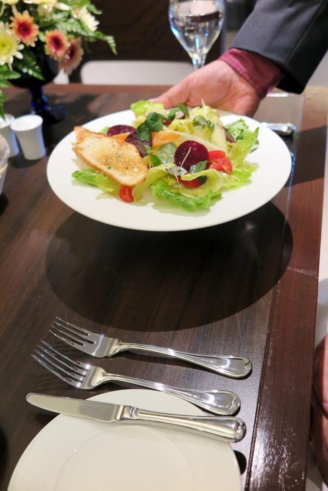 รู้ไว้ไม่เฉิ่ม! ‘มารยาทบนโต๊ะอาหาร’ ดินเนอร์หรูแบบไฮโซเซเลบ