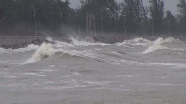 อุตุฯเตือนพื้นที่ภาคใต้เสี่ยงรับมือพายุ “เทมบิน” อาจเกิดน้ำท่วมฉับพลัน และคลื่นลมแรง