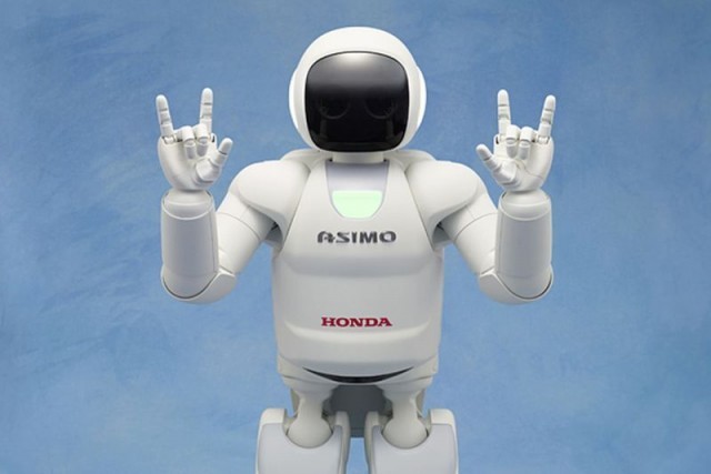 หุ่นยนต์ ASIMO ฉลาดเข้าใกล้มนุษย์ไปอีกขั้น