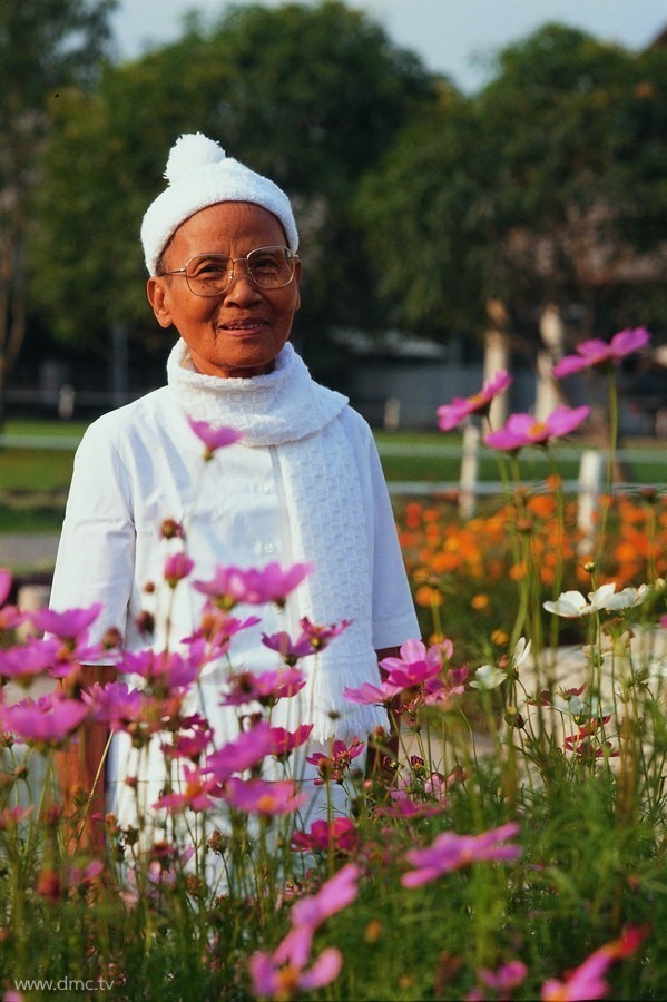 ชีวิตที่แสนงดงามและทรงคุณค่า!ของแม่ชีไทยในพระพุทธศาสนา ตอนที่๔