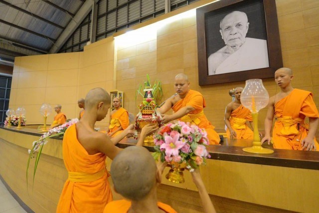 โรงเรียนเตรียมพุทธศาสตร์(ศูนย์การศึกษาเขาแก้วเสด็จ) จัดพิธีบุญวันพระ