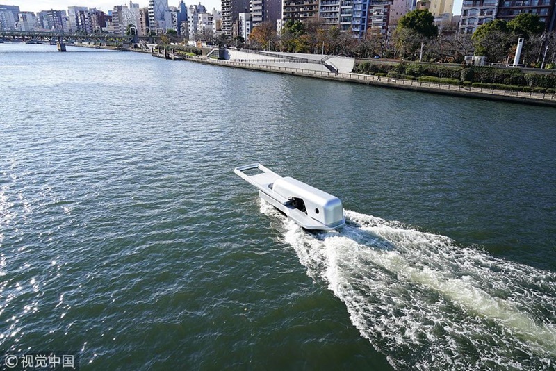 “เรือรูดซิป ” ศิลปะกลางแม่น้ำ กรุงโตเกียว ประเทศญี่ปุ่น
