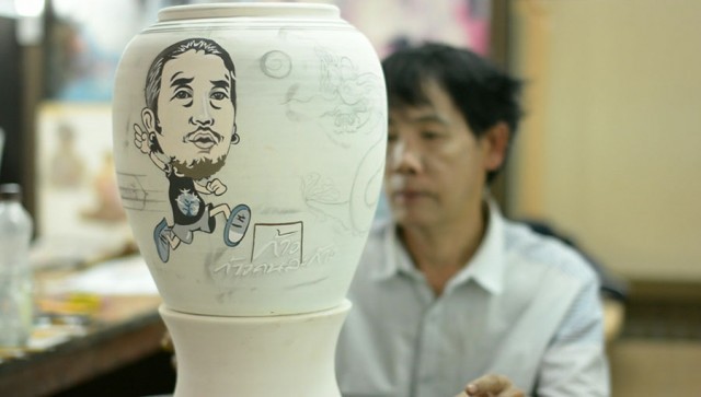 โรงโอ่งราชบุรี ผลิตโอ่ง “ตูน บอดี้สแลม” เผยยอดบริจาคในจังหวัด 7 ล้านบาทแล้ว